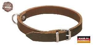 AKAH riveted saddle leather collar